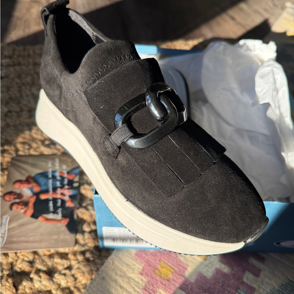 Elegant Black Suede Women's Wedges